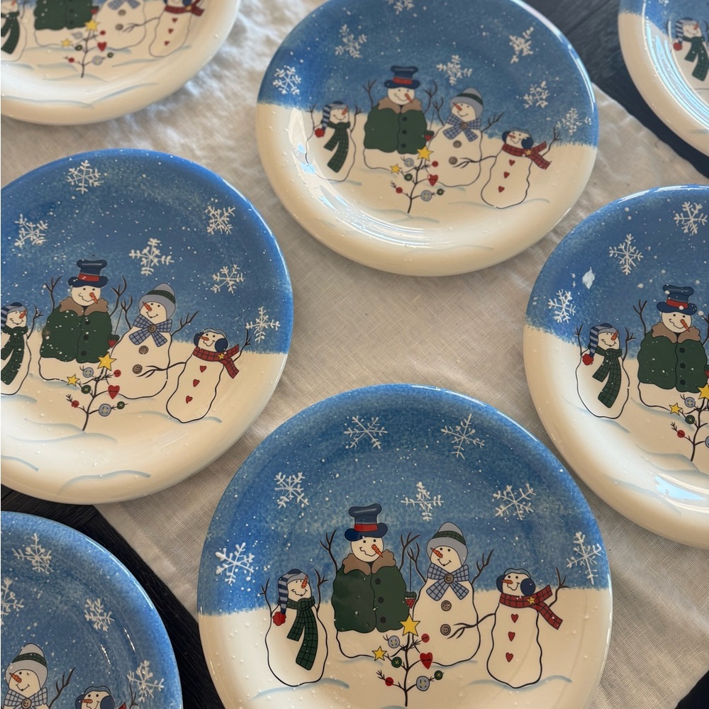 Set of 8 Button Up DINNER Plates by St. Nicholas Square